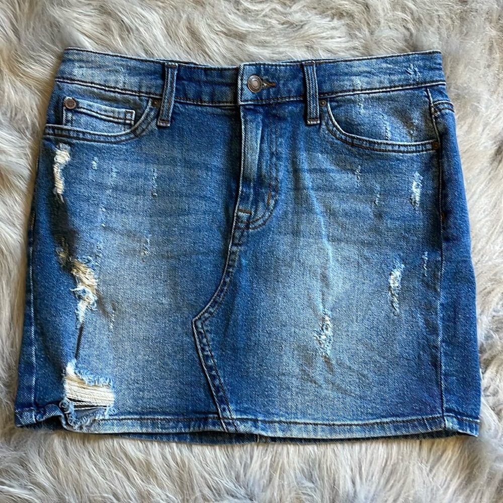 Denim mini skirt, never worn, no tags